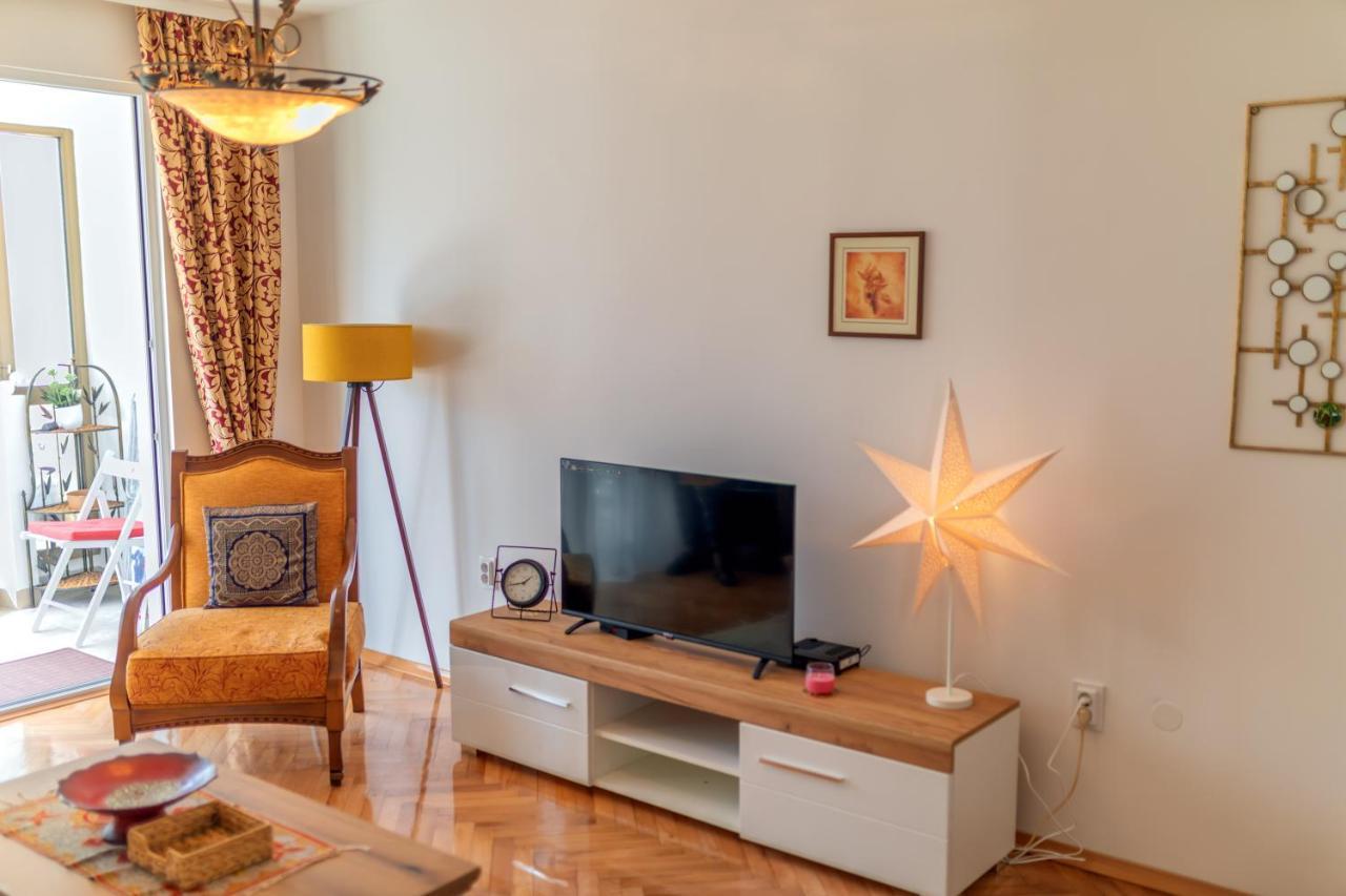Barapartman_centar Apartment Bar
